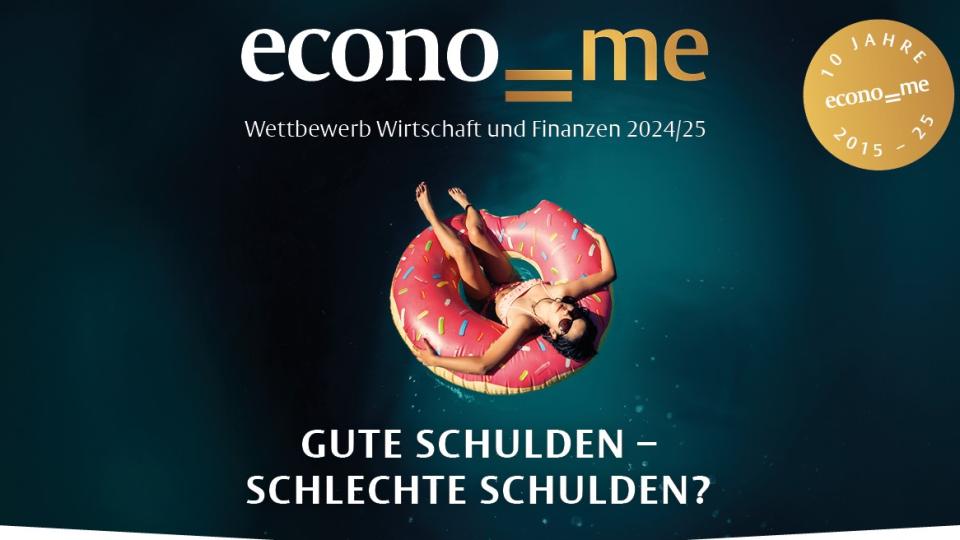 Eine junge Frau liegt in einem Schwimmring in Form eines angebissenen Donuts, darunter der Schriftzug "Gute Schulden - schlechte Schulden?"